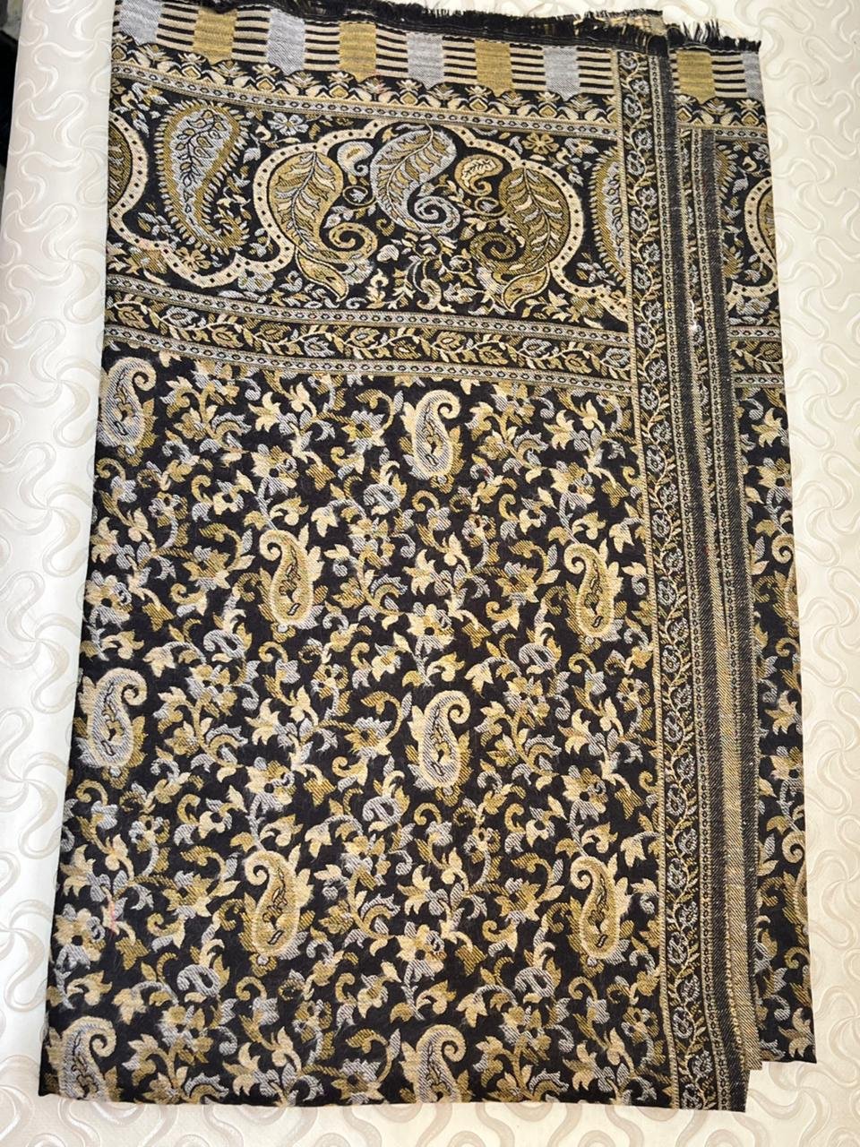 Premium Pashmina Shawl – Soft Wool with Timeless Embroidered Art